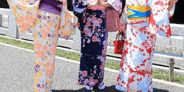 浅草着物散策観光プランお着物の一例