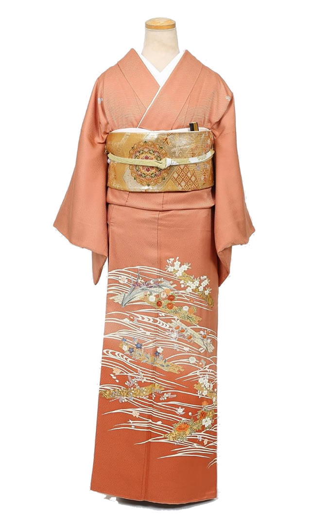 結婚式での和装スタイル「色留袖」